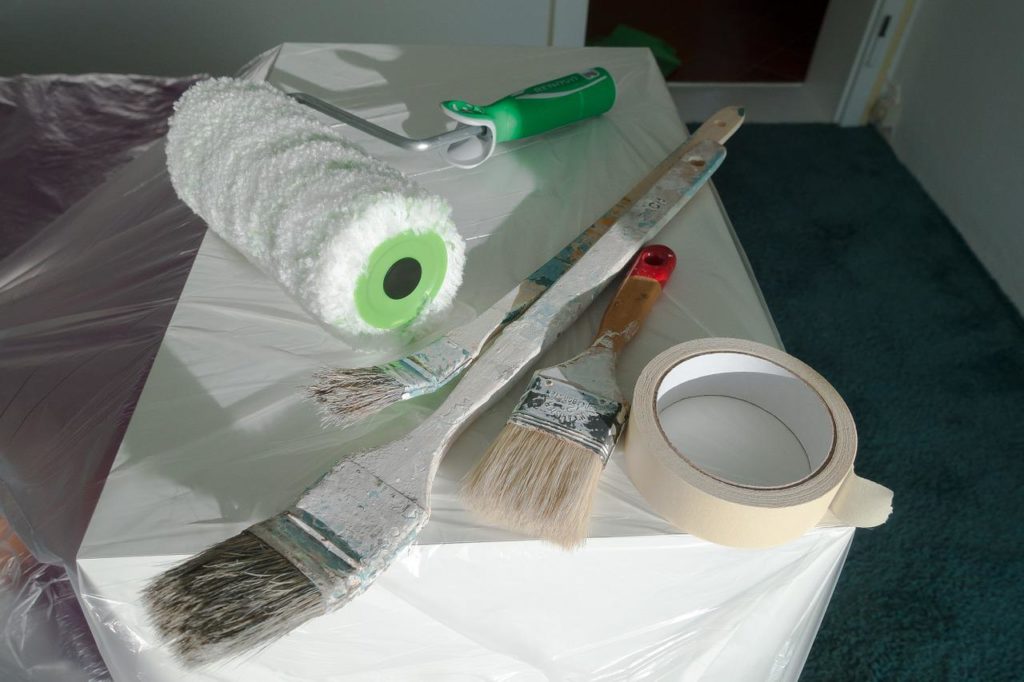 paint brush, roller, painter-1034903.jpg